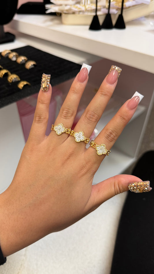 Adjustable Clover Ring